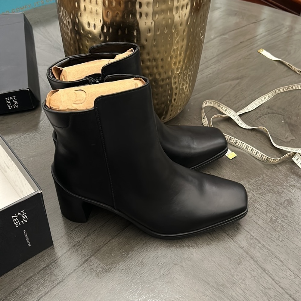 Naturalizer Avery Waterproof Bootie (WIDE) - Picture 7 of 12